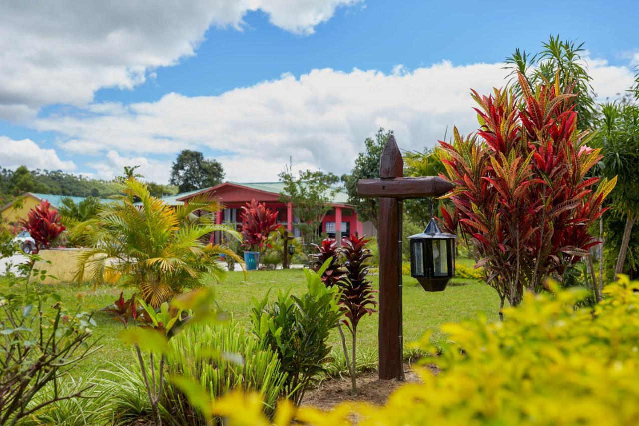 Andasibe Lemurs Lodge Esterno foto